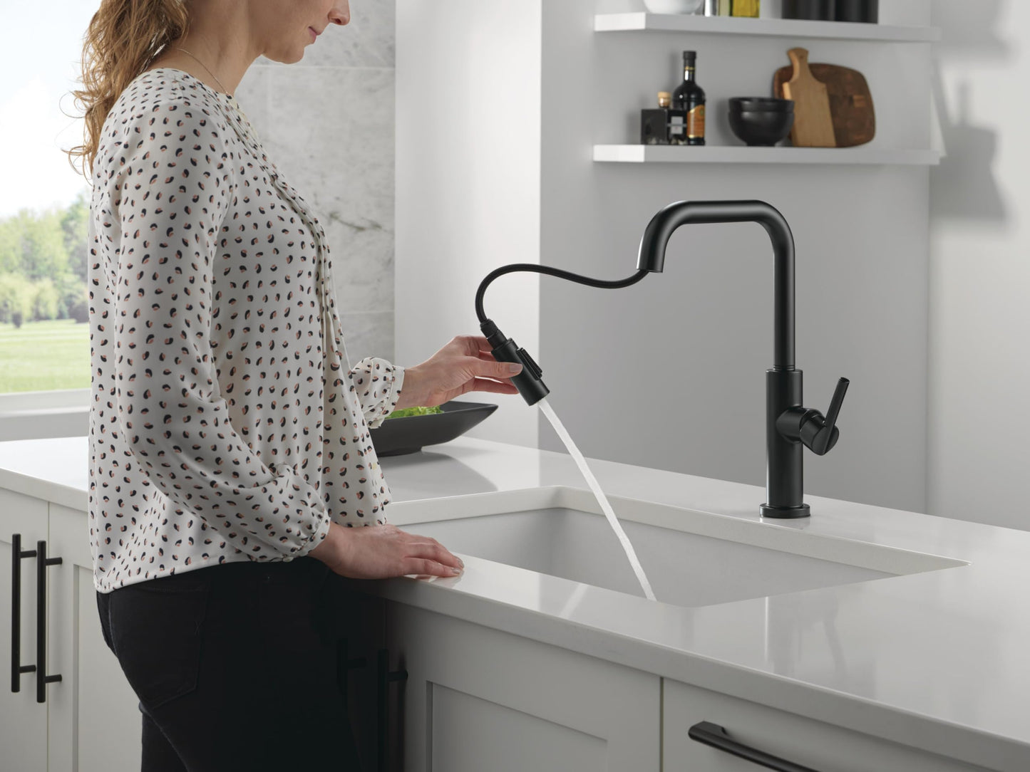 Delta Nicoli U-Spout Kitchen Faucet with Pull Down Sprayer, Modern Single Hole, Matte Black 19868LF-BL