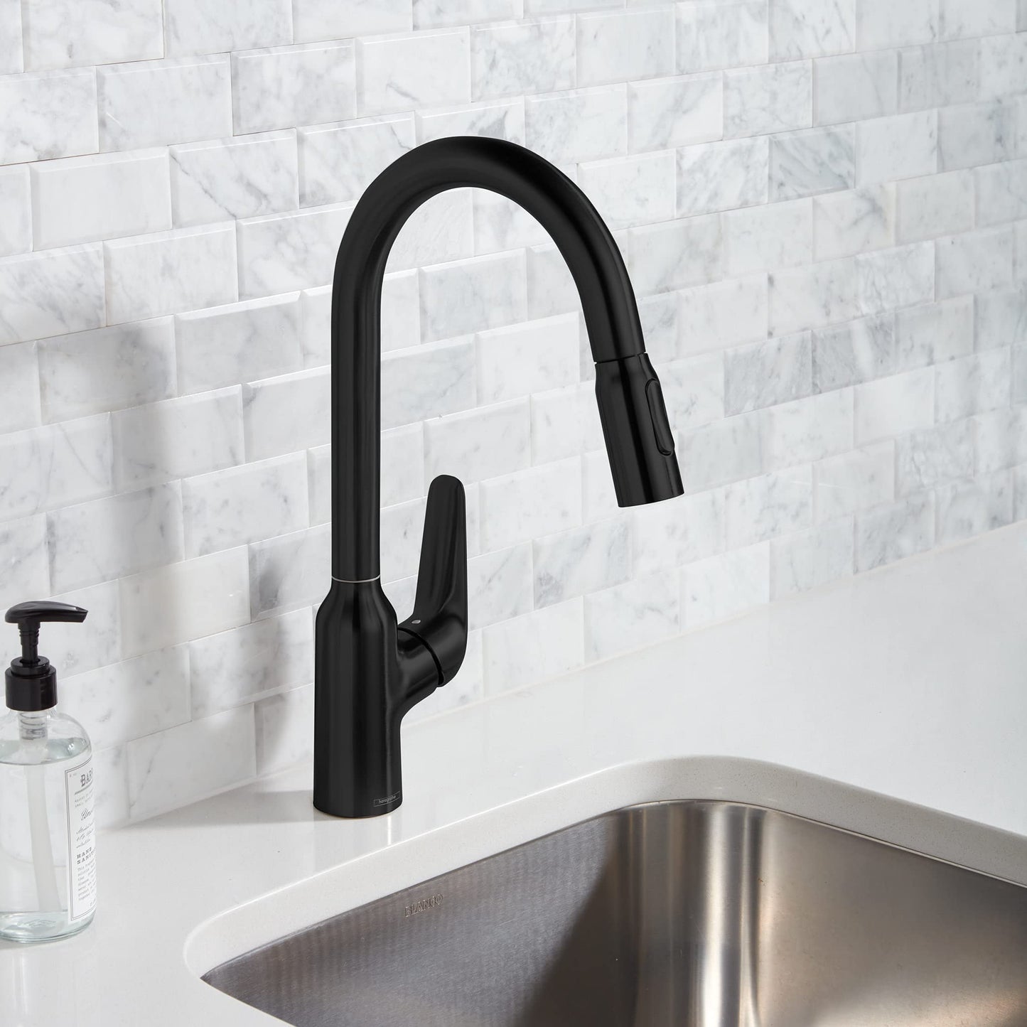 hansgrohe Focus N Black High Arc Kitchen Faucet, Kitchen Faucets with Pull Down Sprayer, Faucet for Kitchen Sink, Matte Black 71800671