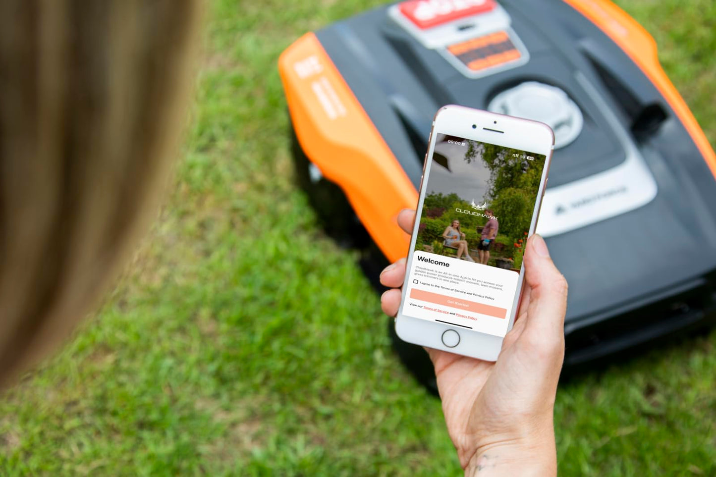 Yard Force NX100i Robotic Mower with Wi-Fi Connection, 28V Battery, App Control, Automatic Mowing and Charging (1/4 Acre Wired)
