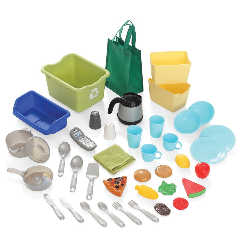 Step2 Heart of the Home Kids Kitchen Playset, Indoor/Outdoor Kitchenette, Interactive Play with Lights and Sounds, Made of Durable Plastic, Includes 40 Piece Toy Accessories, For Toddlers 2+ Years Old
