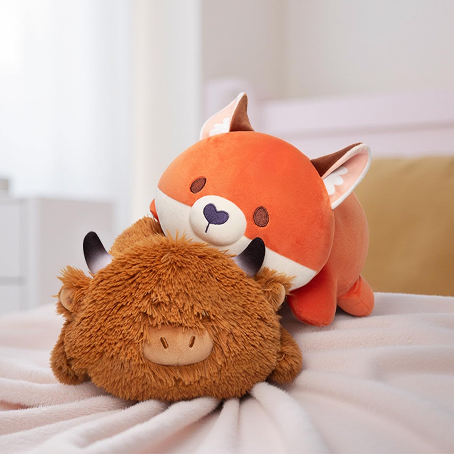 Mewaii Cute Highland Cow Plush Pillow, Kawaii Plushies Highland Cow Stuffed Animals, Squishy Plushies, Cuddle Plush Pillow for Kids & Girls (13 Inch)