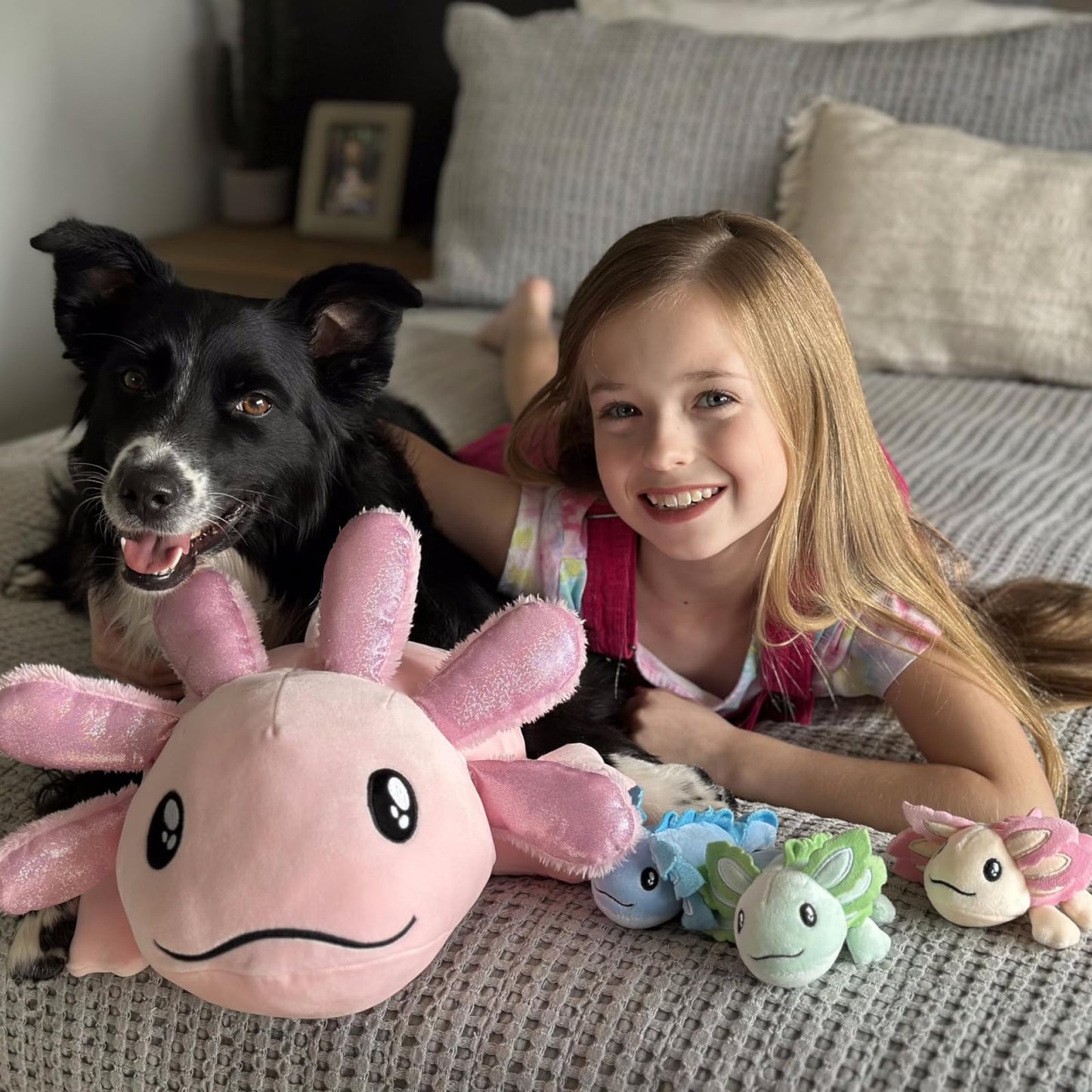 MaoGoLan Axolotl Plush with 3 Babies 33" Cute Stuffed Animals Salamander Plushies 4 PCS, Mom and Baby Plush Toy Set, Soft Axolotl Gifts for Girls Boys Kids Birthday Christmas