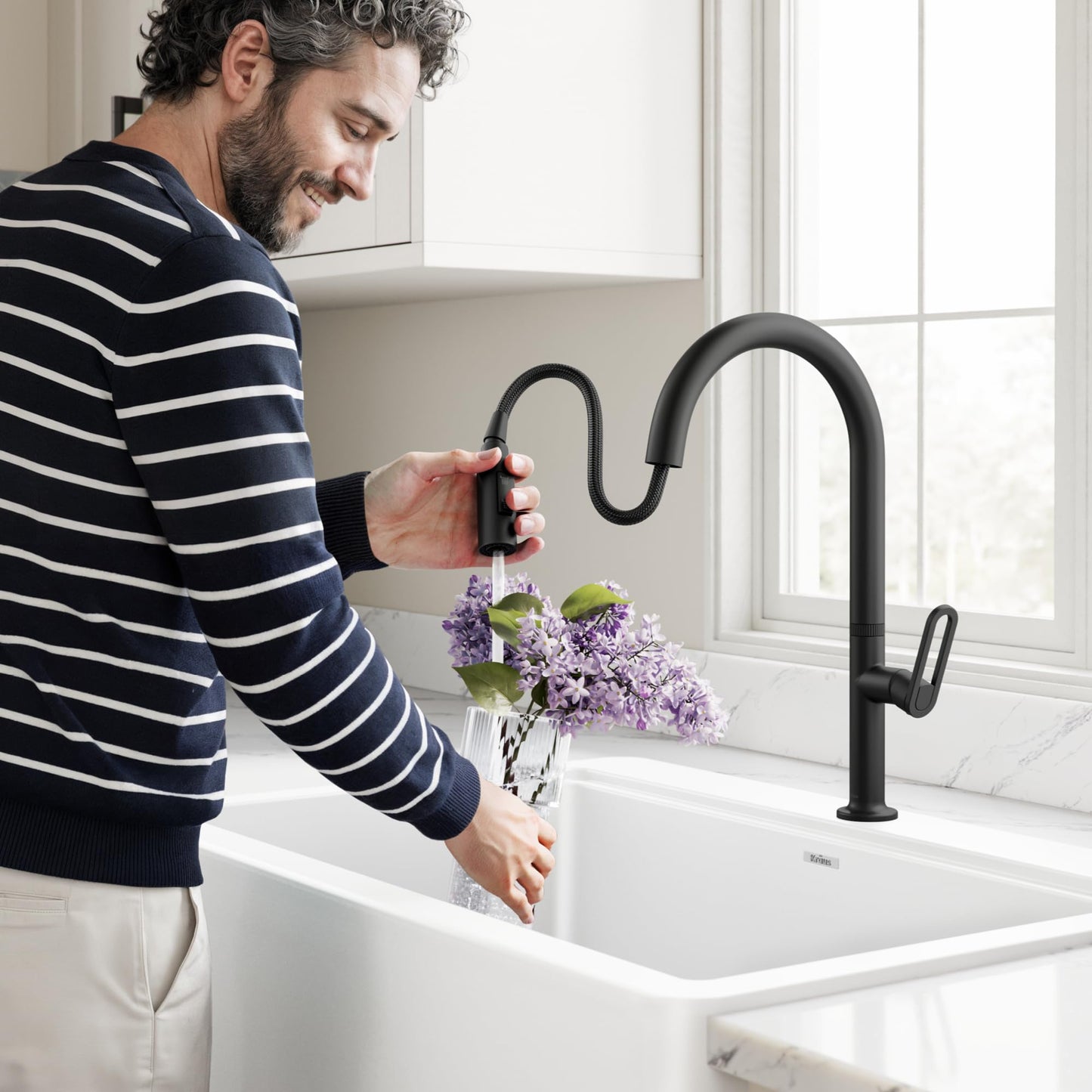 KRAUS Vetra 2-Function Single Handle Pull Down Kitchen Faucet in Matte Black, KPF-2850MB