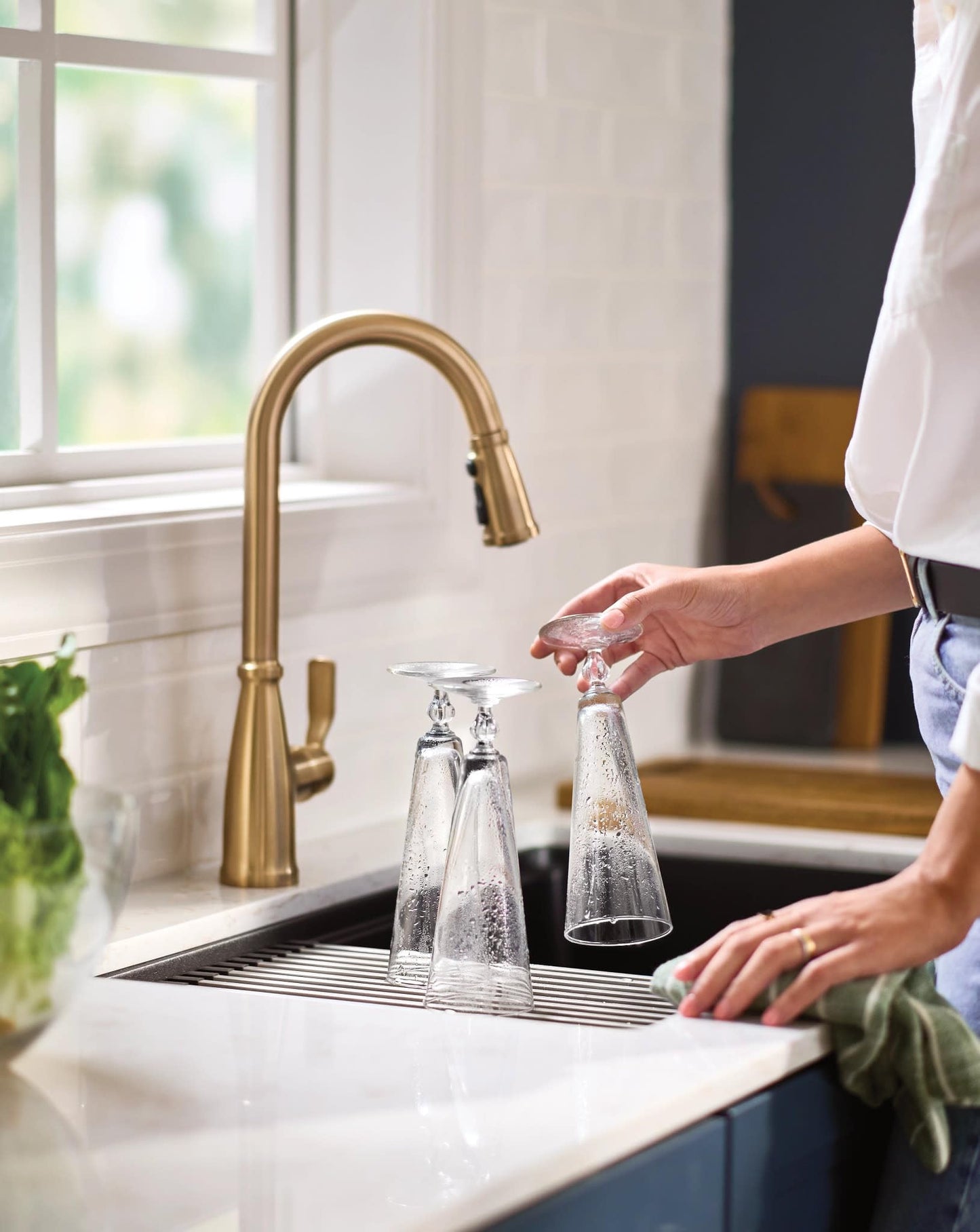 Moen Nolia Brushed Gold Kitchen Faucet with Soap Dispenser, Pull Down Sprayer with Power Boost, Transitional High Arc Kitchen Faucet, One-Handle Easy Installation, 87071BZG