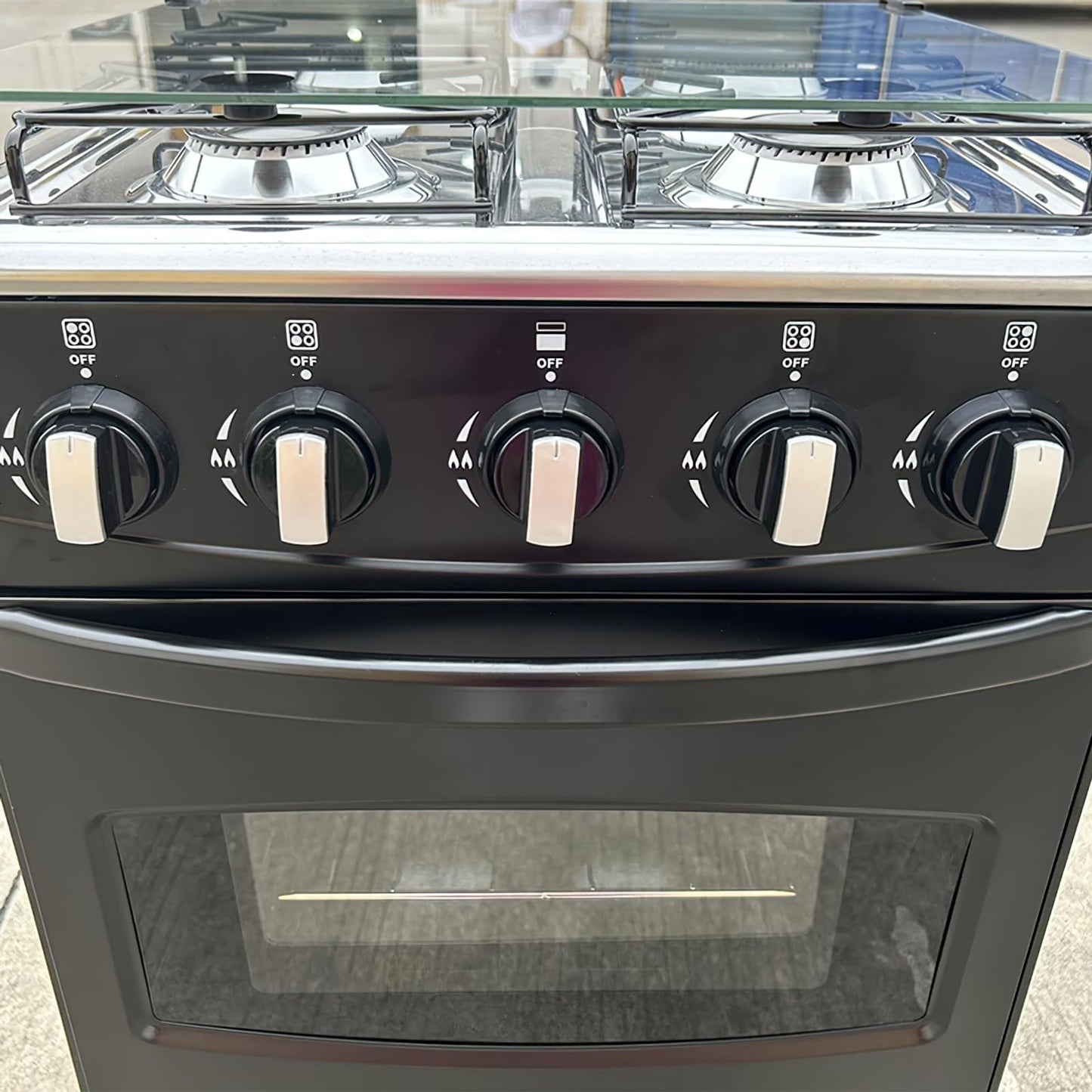 20" LPG Gas Stove - Equipped with 4 coil burners and Stainless Steel 50L Oven (Black: Automatic ignition)