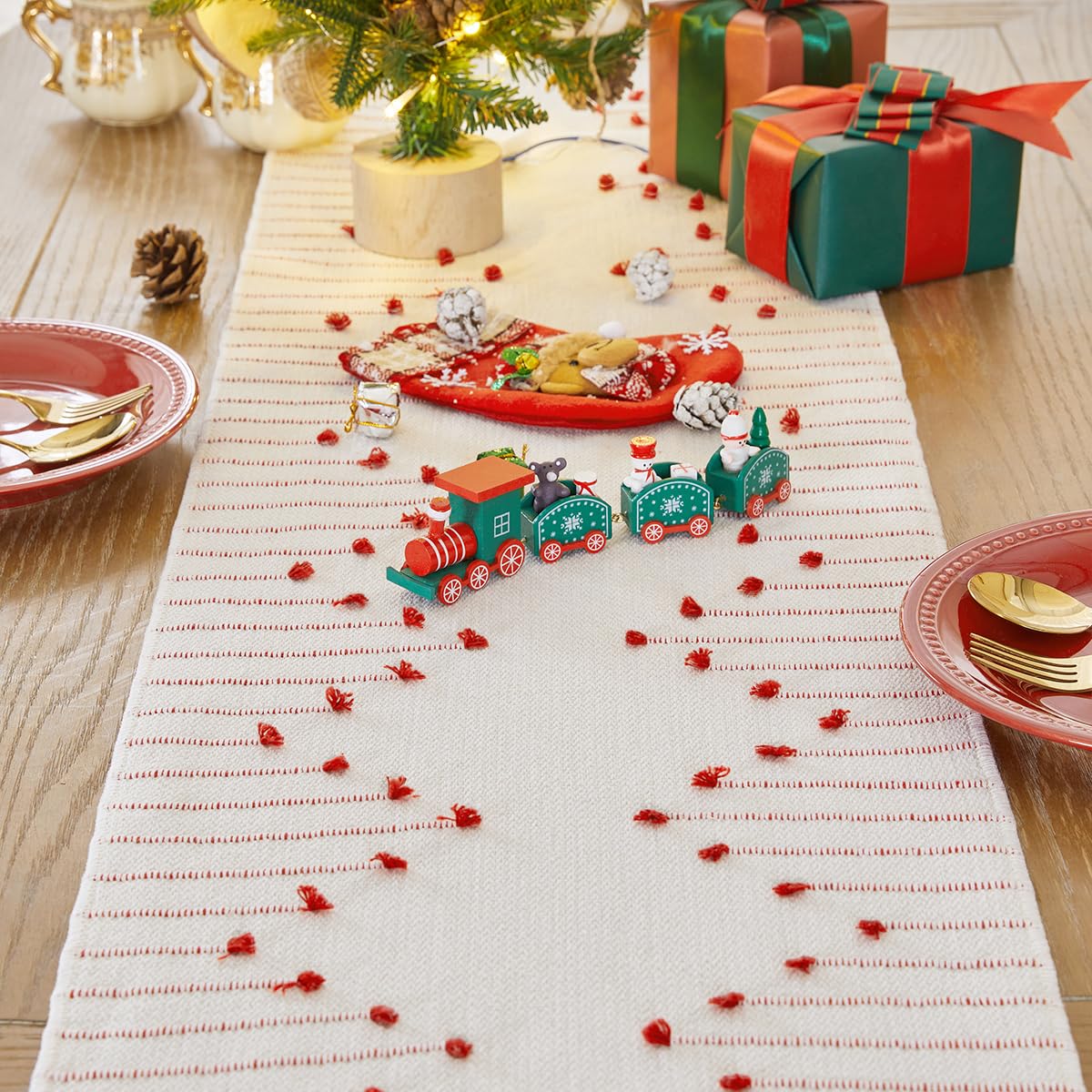 Wracra Boho Table Runner, Natural Cotton Woven Macrame Table Runners 36 Inches Long for Modern Farmhouse Woven Home Decor, 14x36 Inch, Green