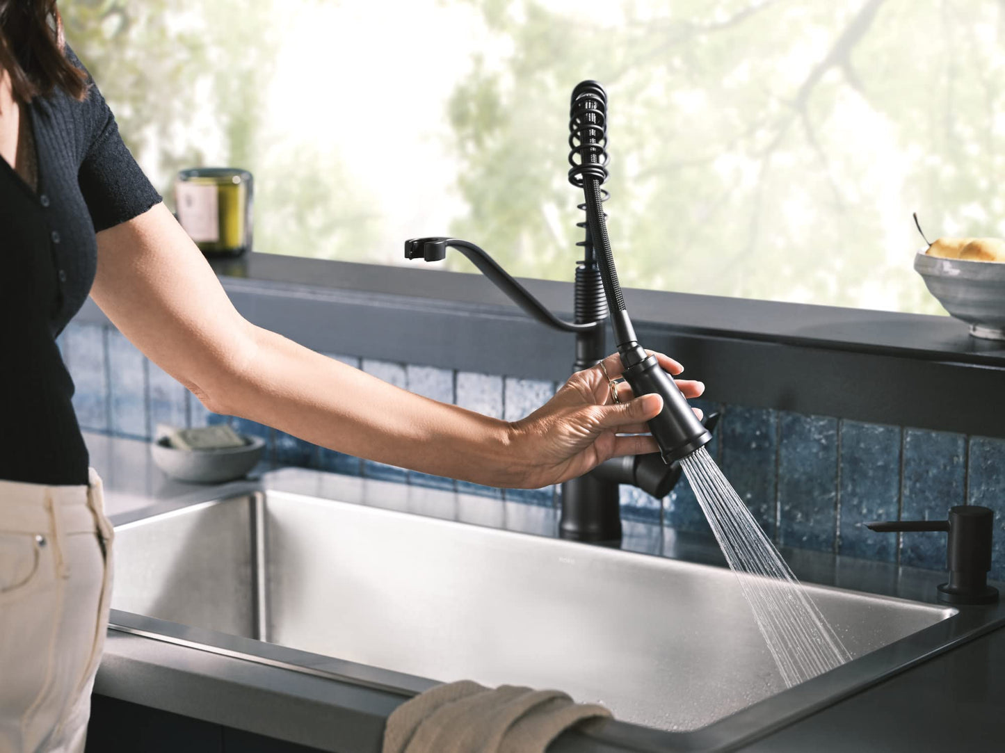 Moen Nolia Matte Black One-Handle Pre-Rinse Spring Kitchen Faucet with Pull Down Sprayer, Single Hole Kitchen Sink Faucet with Soap Dispenser, 87886BL