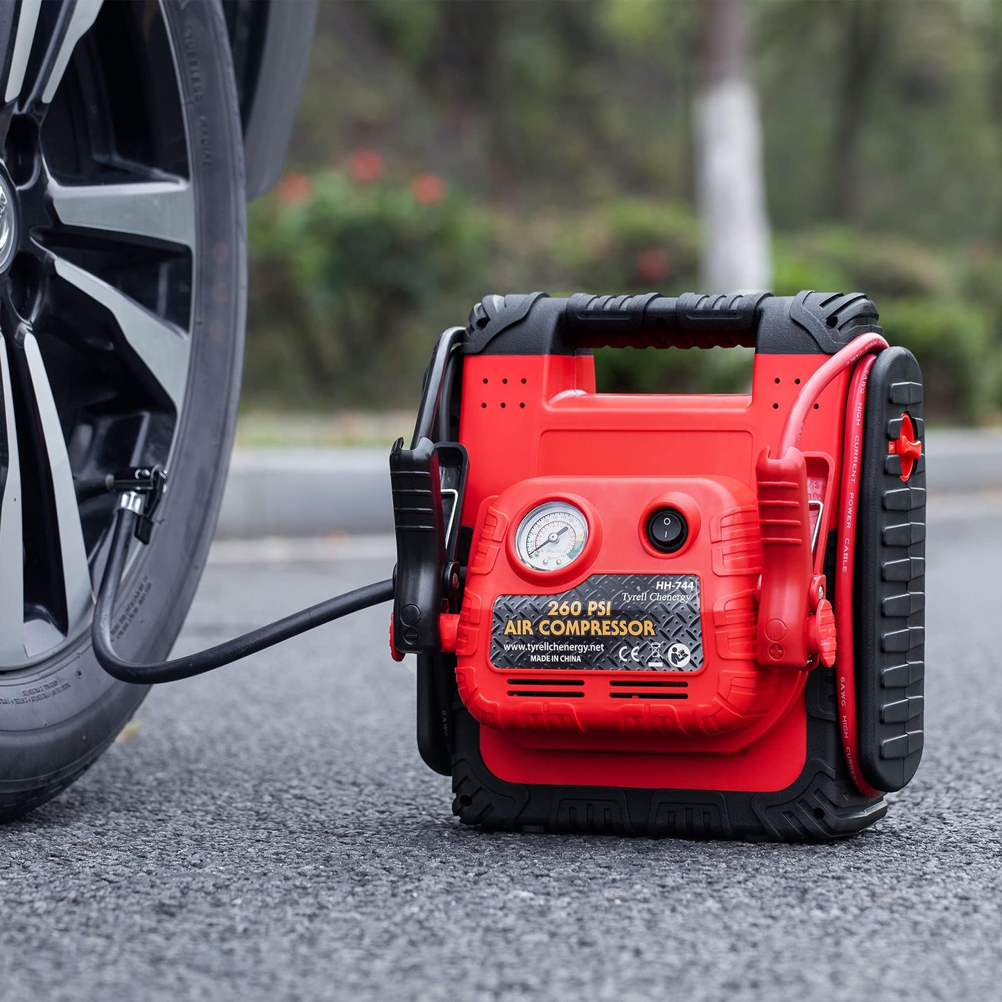 Tyrell Chenergy New Upgrade 1800A Car Battery Jump Starter with Air Compressor, 20000mAh 12V Auto Lead-Acid Battery Booste, 260PSI Tire Inflator (Up to 8.0L Gas/Diesel) with LED Light & USB