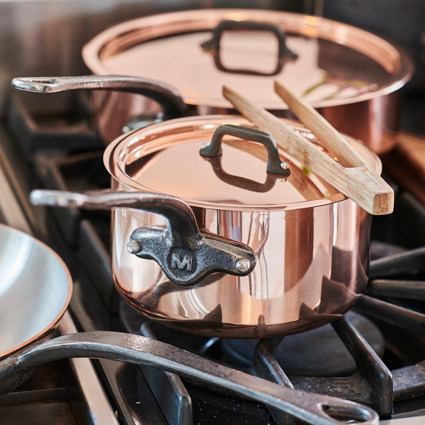 Mauviel M'Heritage 150 CI 1.5mm Polished Copper & Stainless Steel DeLuxe 3-Piece Cookware Set, With Sauce Pan With Lid, 1.8-Qt and Frying Pan 7.8-In, Cast Iron Handles, Made in France