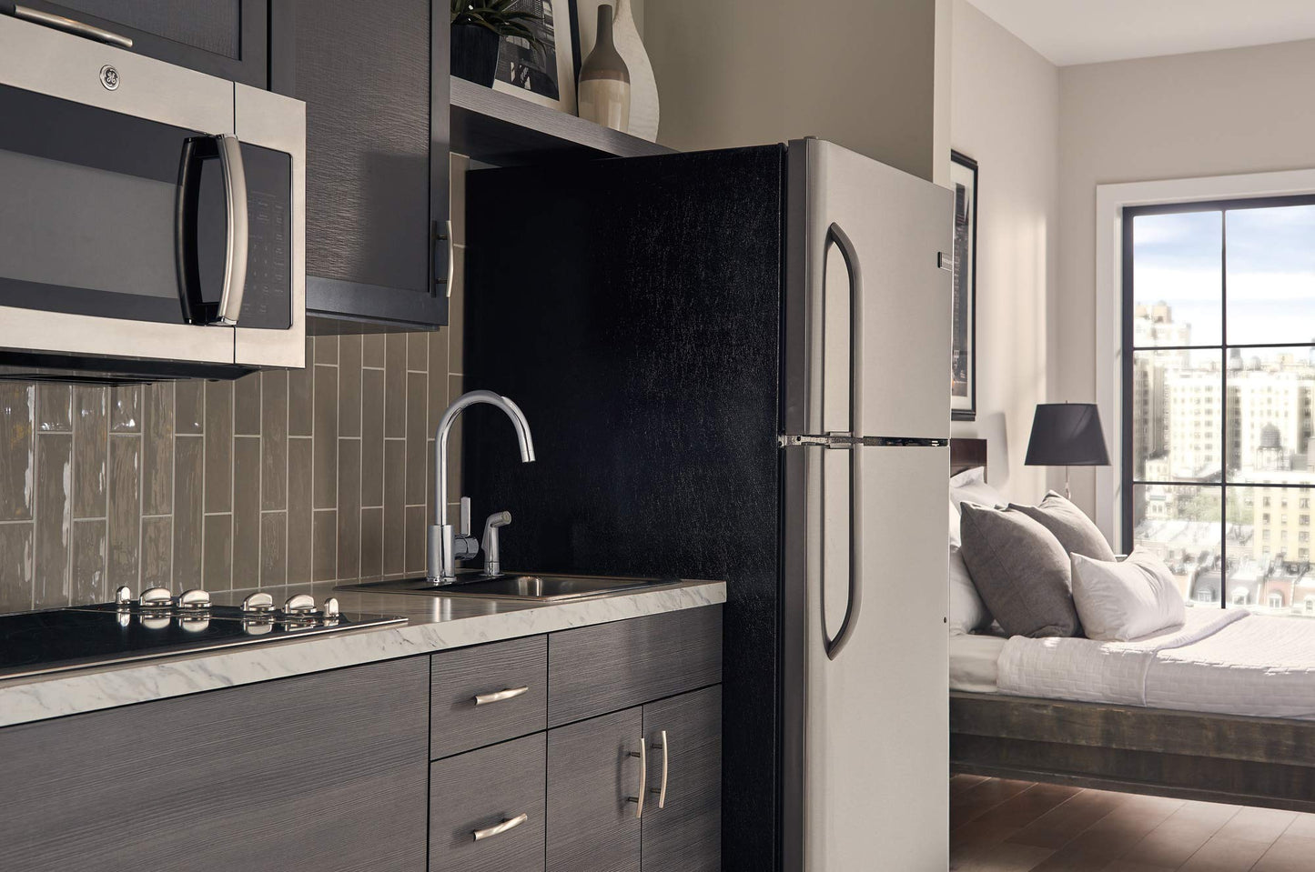 Peerless Precept Single-Handle Kitchen Sink Faucet with Side Sprayer, Matte Black P199152LF-BL