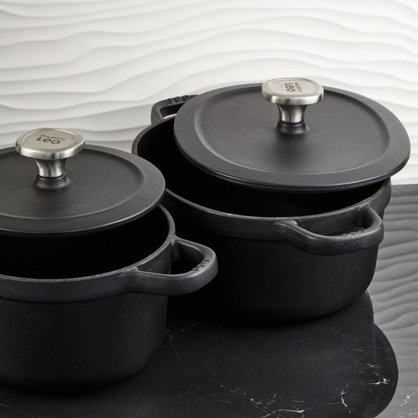 BergHOFF Graphite 4Pc Enameled Cast Iron Stockpot Set With Self-basting Universal Lid Induction Pot Oven-to-Table Cookware For Slow Cooking