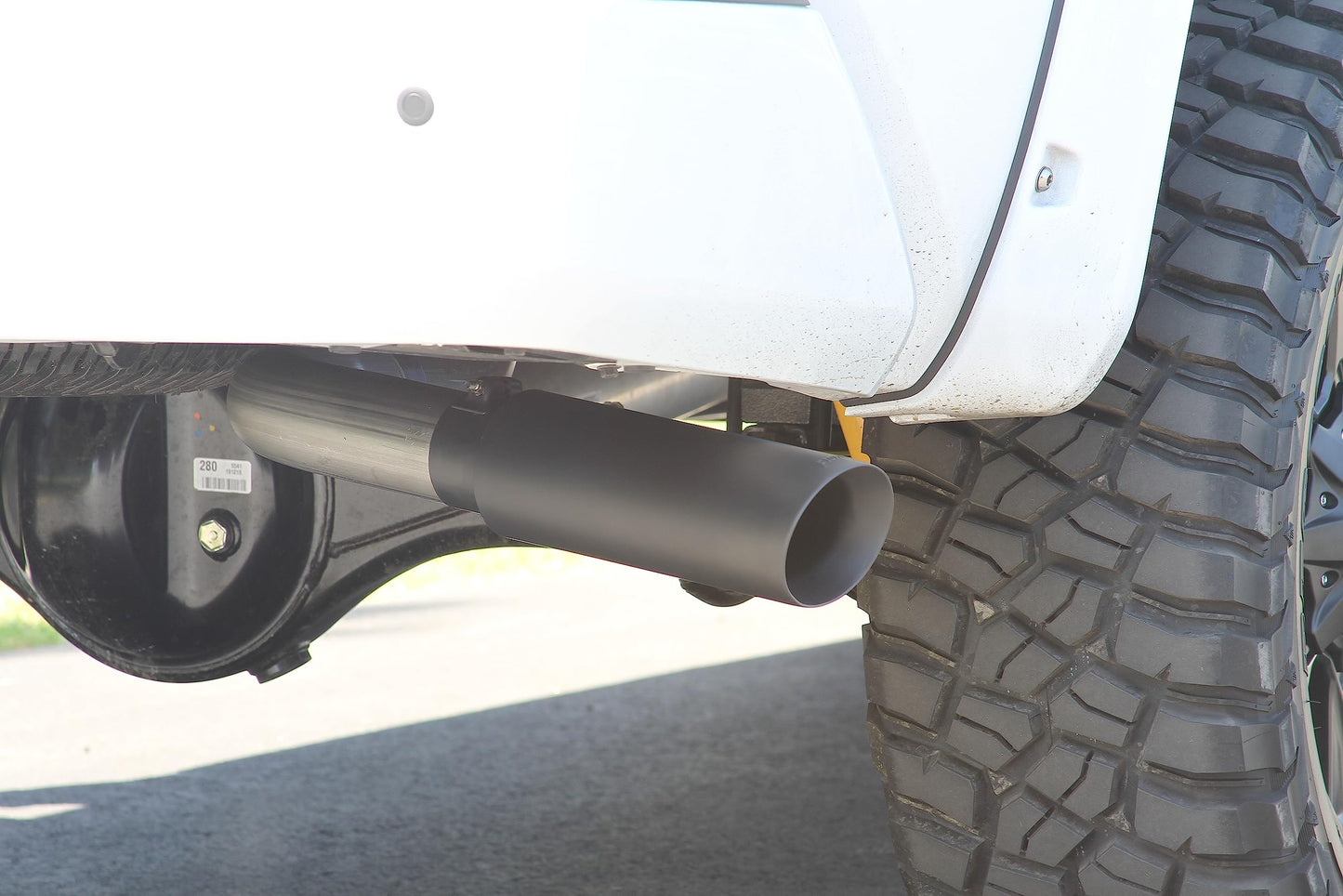 Flowmaster 817692 Outlaw Cat-Back Exhaust Kit 3 Inch Stainless Steel Dual 4 Inch Black Stainless Tips Compatible with 2009-2021 Toyota Tundra 4.6L 4.7L 5.7L exc Reg Cab Short Bed Double Cab Long Bed