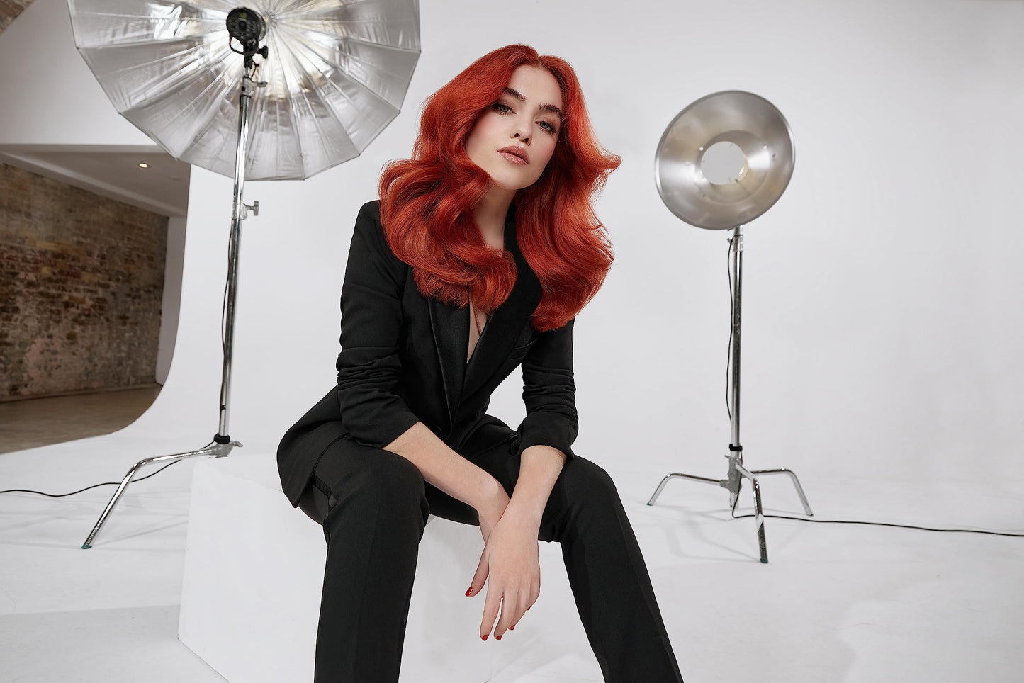 ghd Helios Professional Hair Dryer - Advanced 1875W Blow Dryer with Aeroprecis Technology, 75mph Airflow, Ionic Frizz Control, More Shine, Lightweight Design and Low Noise - Black