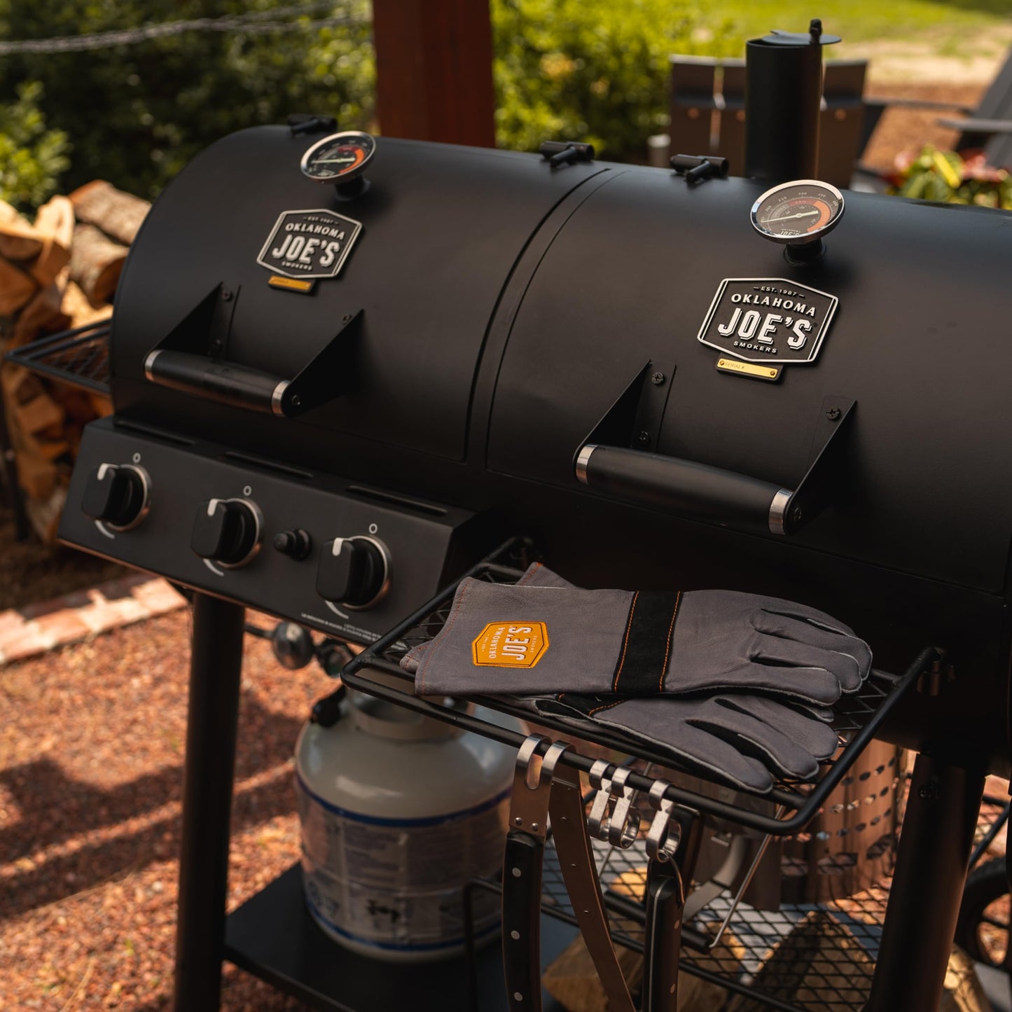 Oklahoma Joe's Canyon Combo DLX Charcoal and Propane Gas Smoker & Grill - 24203005