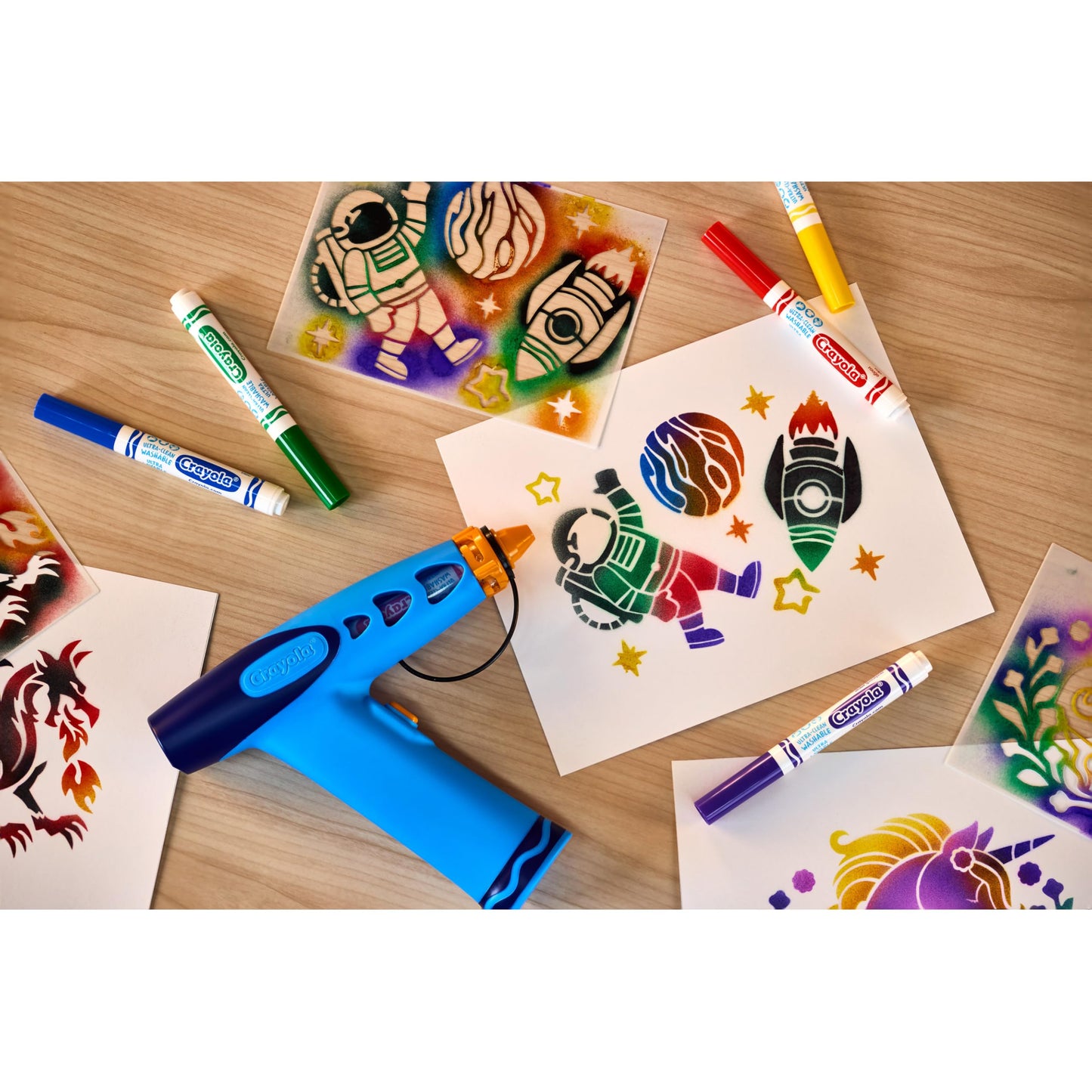 Crayola Marker Airbrush Spray Art Kit, Essential Easter Basket Stuffer for Kids, Battery-Powered Sprayer with 8 Washable Markers & 5 Stencils, DIY Craft Set, Ages 6+