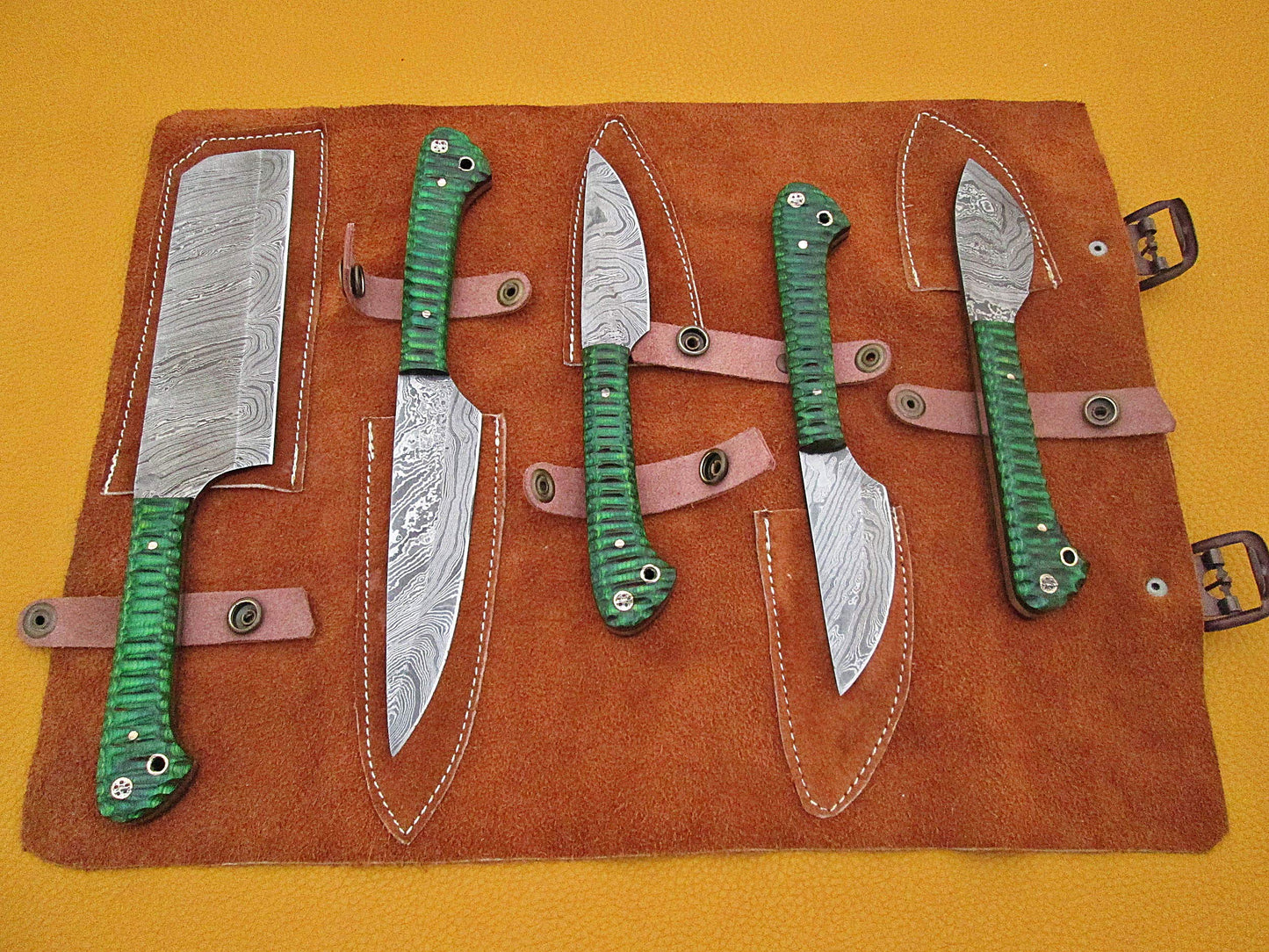 5 pieces Custom made hand forged Damascus steel blade kitchen knife set, Green jigged scale, Overall 45 inches Length of Damascus sharp knives (10.6+9.6+9.0+8.0+7.6) Inches, Leather suede sheath